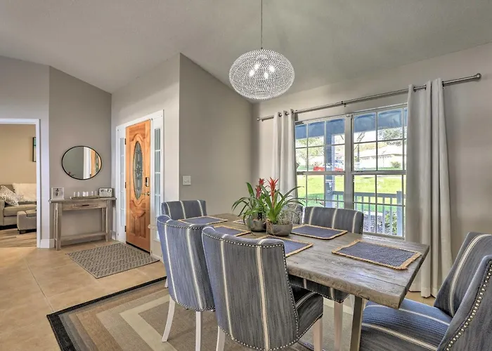 Dog-Friendly Lake Home W/ Dock ~ 25 Mi To Disney!